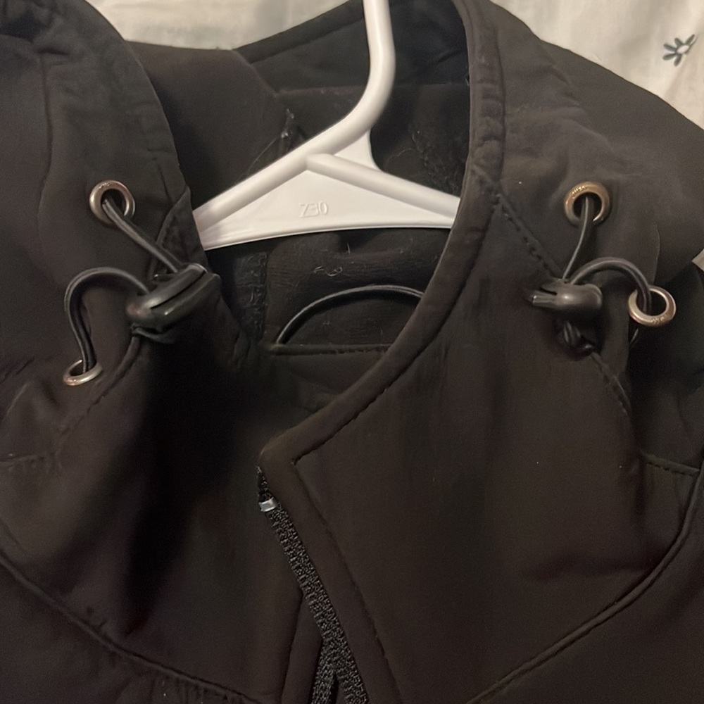 Guess coat - Picture 3 of 4